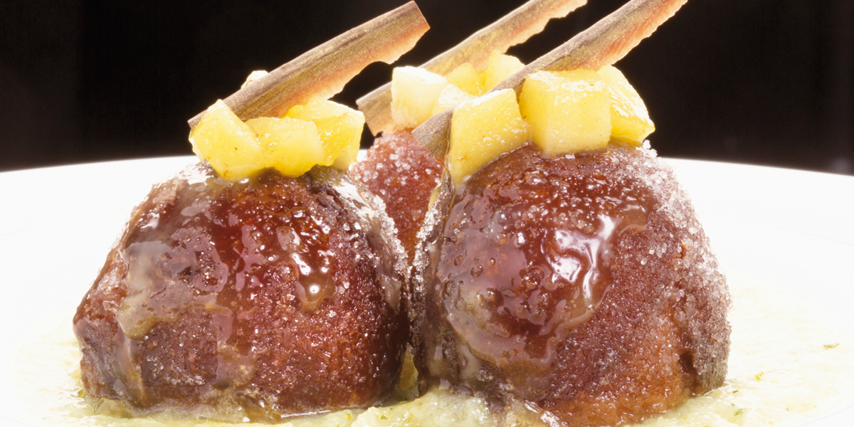 Crema de meló i menta amb bunyols de préssec