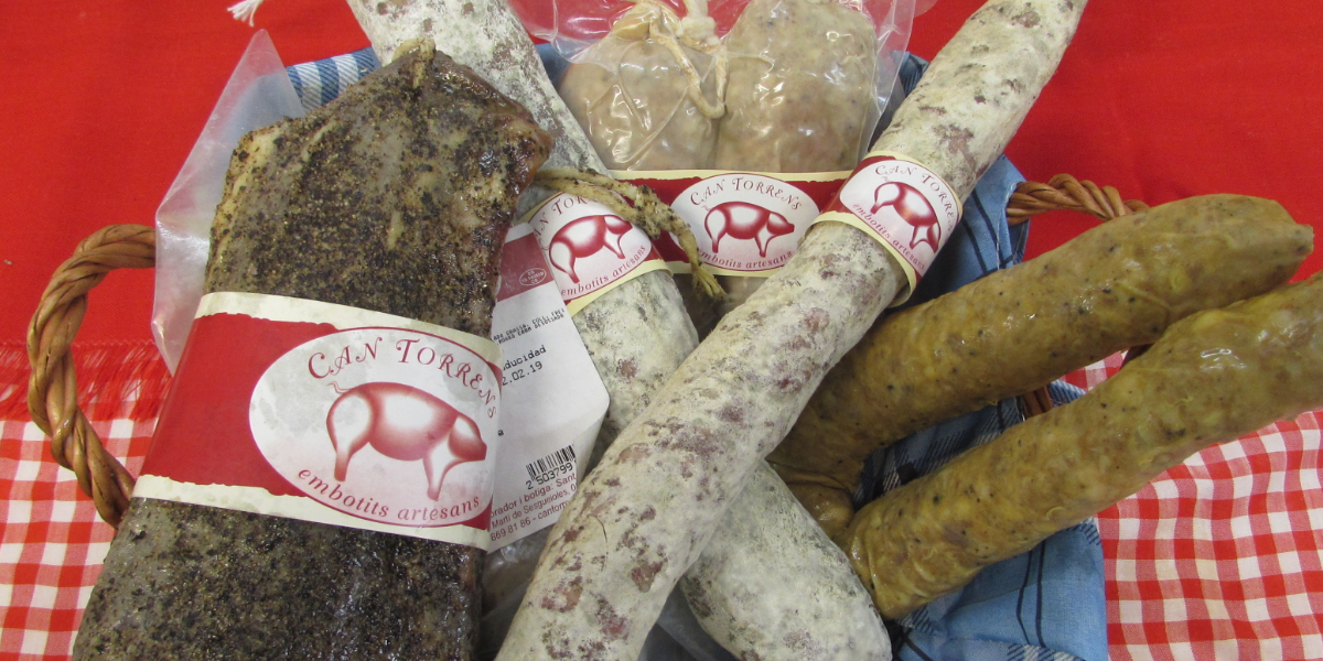 Can Torrens, més d’un segle d’embotits artesans