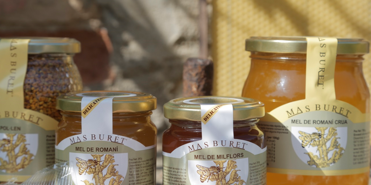 Mas Buret, una mel de premi